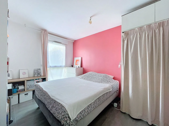 Appartement Type 2 à Gardanne avec Terrasse et Box Fermé 