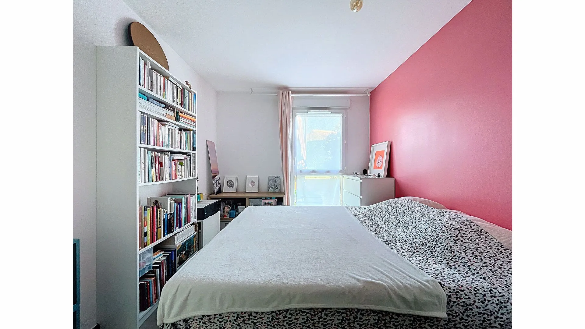 Appartement Type 2 à Gardanne avec Terrasse et Box Fermé 