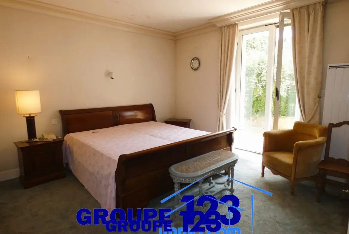 Maison Familiale avec Piscine et Grand Terrain à Cheny 