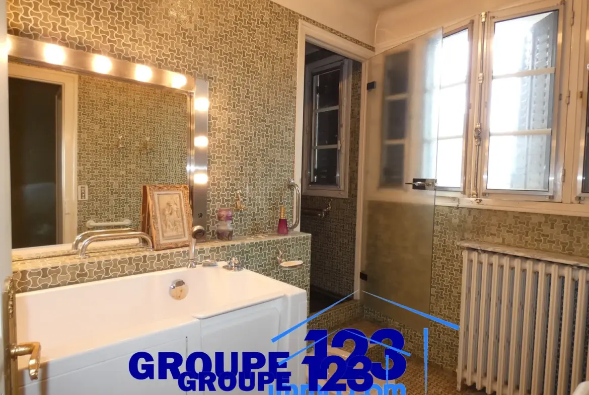 Maison Familiale avec Piscine et Grand Terrain à Cheny 