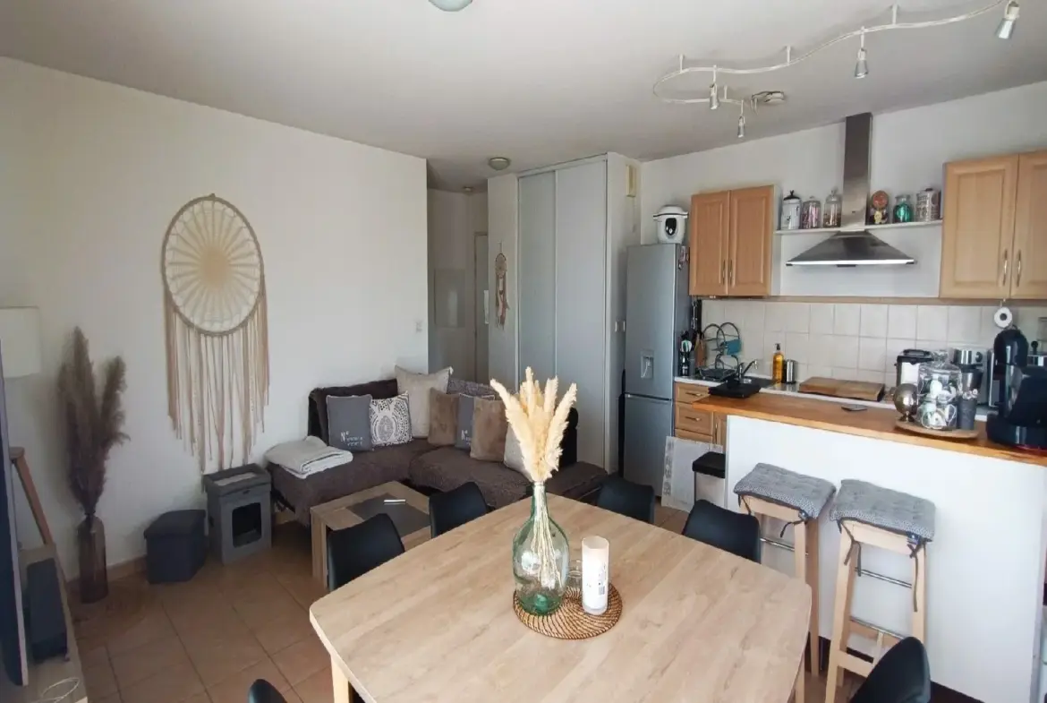 Superbe Appartement T3 avec Terrasse et Balcon à Vitrolles 