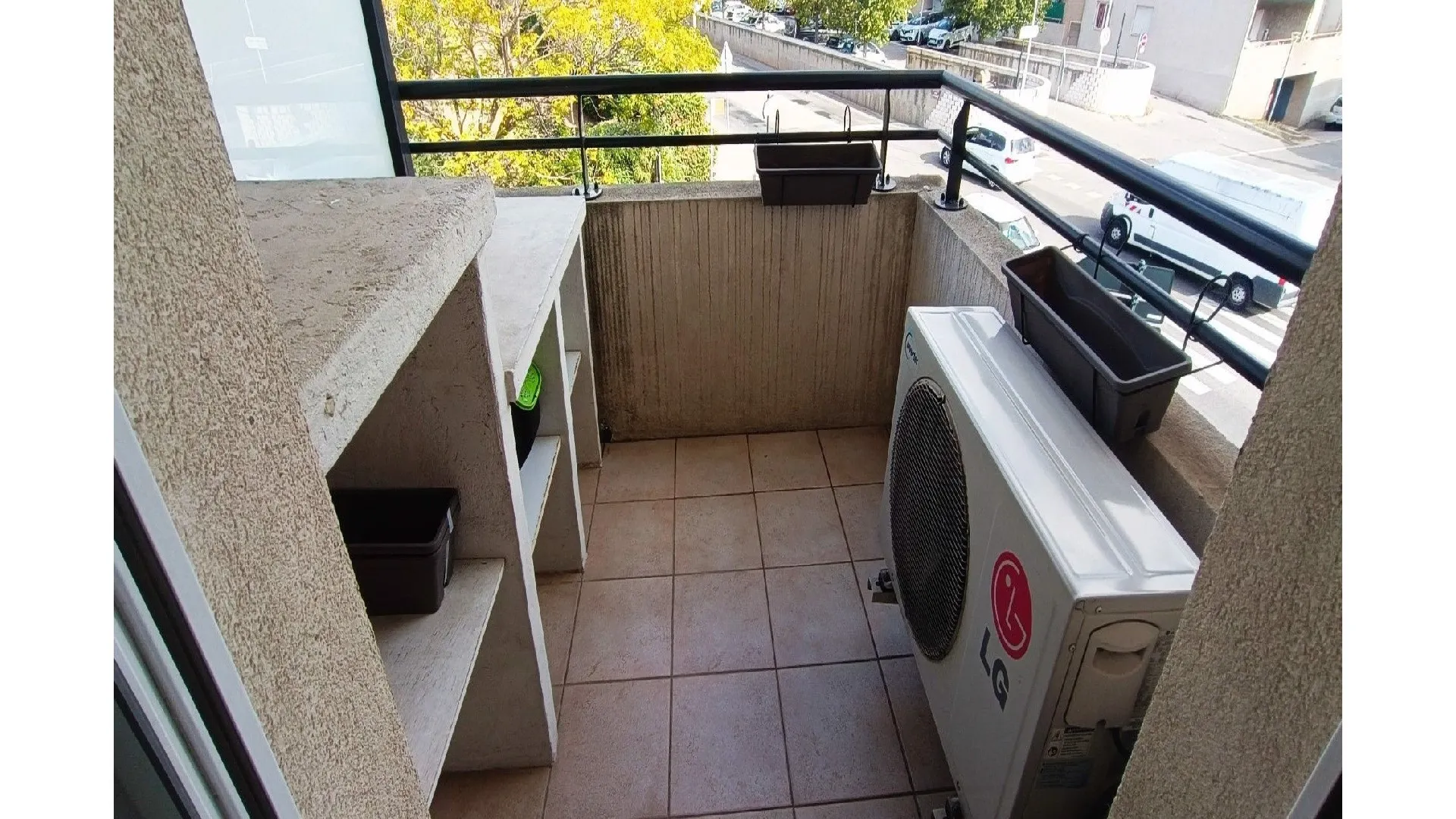 Superbe Appartement T3 avec Terrasse et Balcon à Vitrolles 