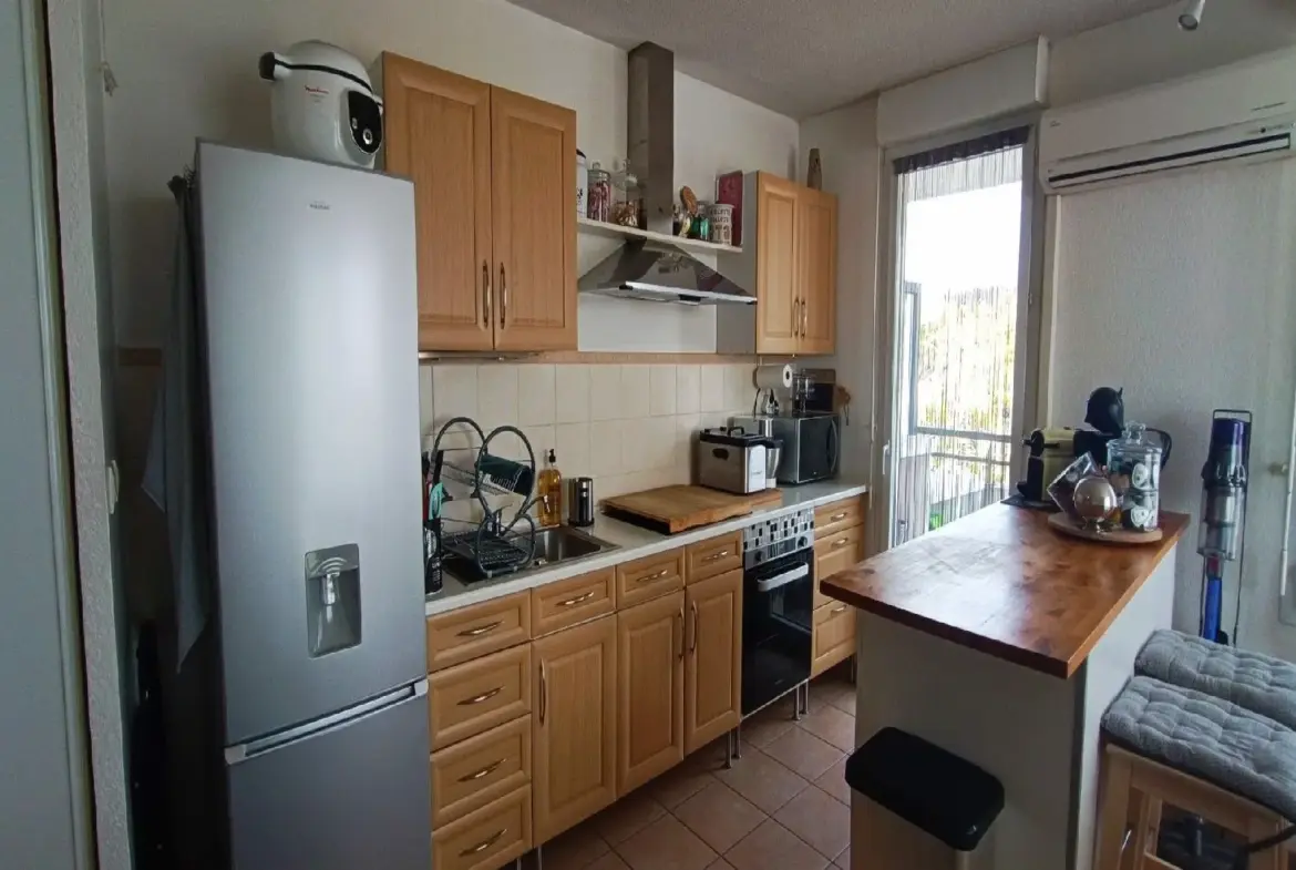 Superbe Appartement T3 avec Terrasse et Balcon à Vitrolles 