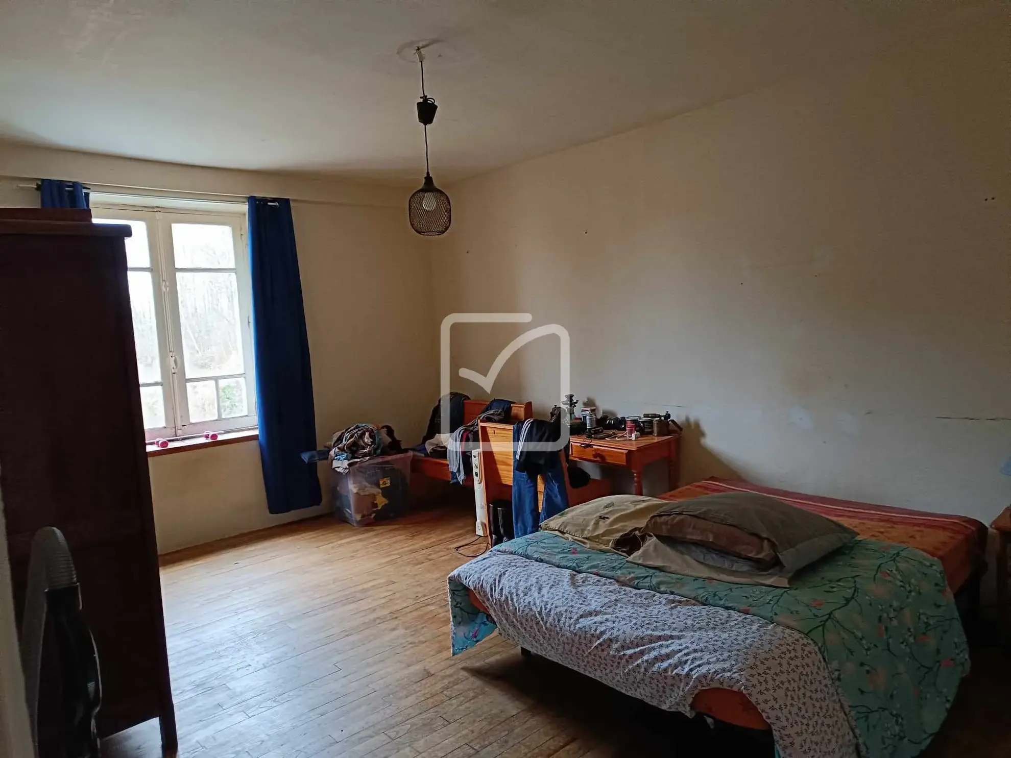 Grande maison avec potentiel à Mohon - 323 m² sur 3200 m² de terrain 