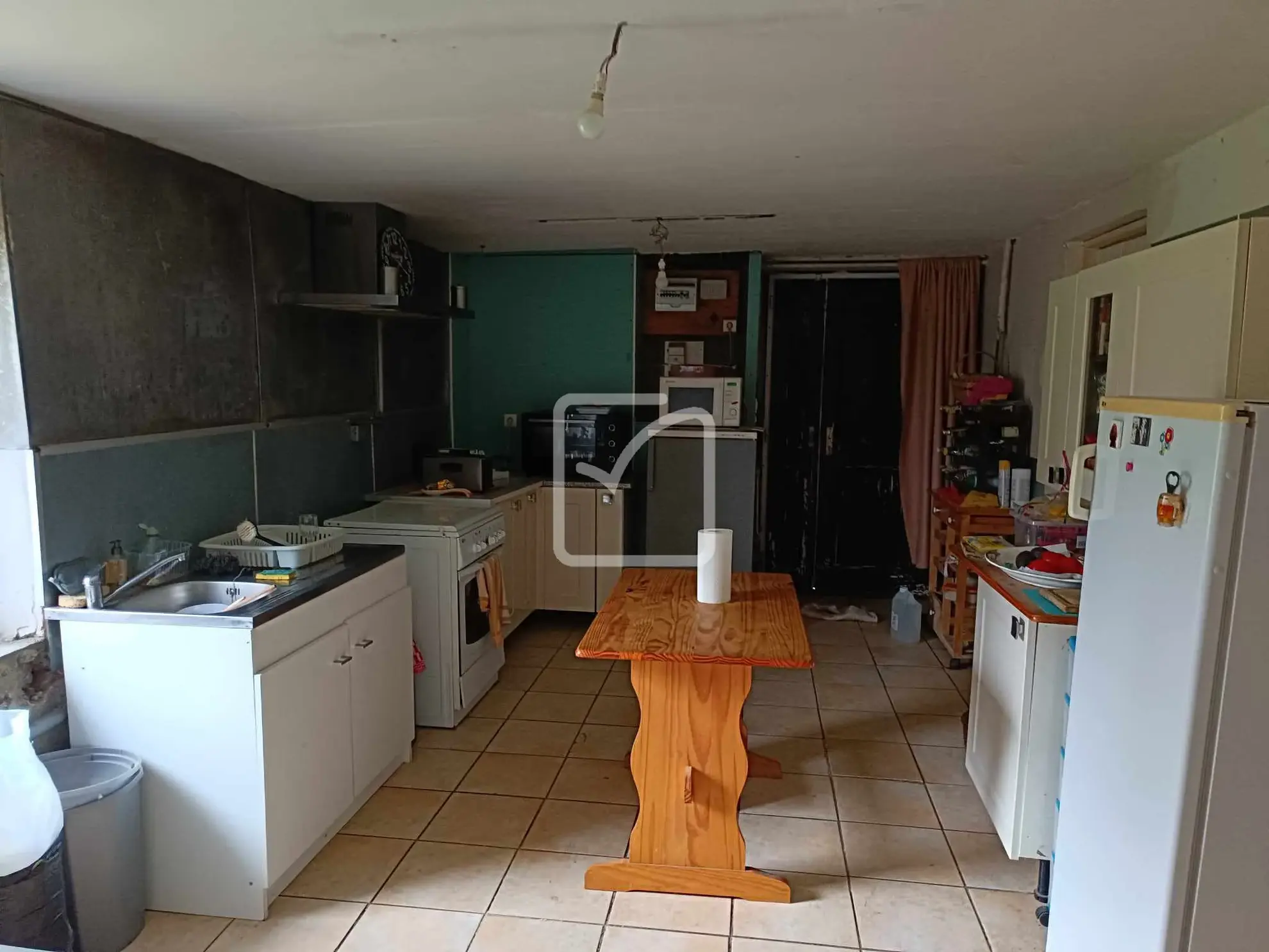 Grande maison avec potentiel à Mohon - 323 m² sur 3200 m² de terrain 