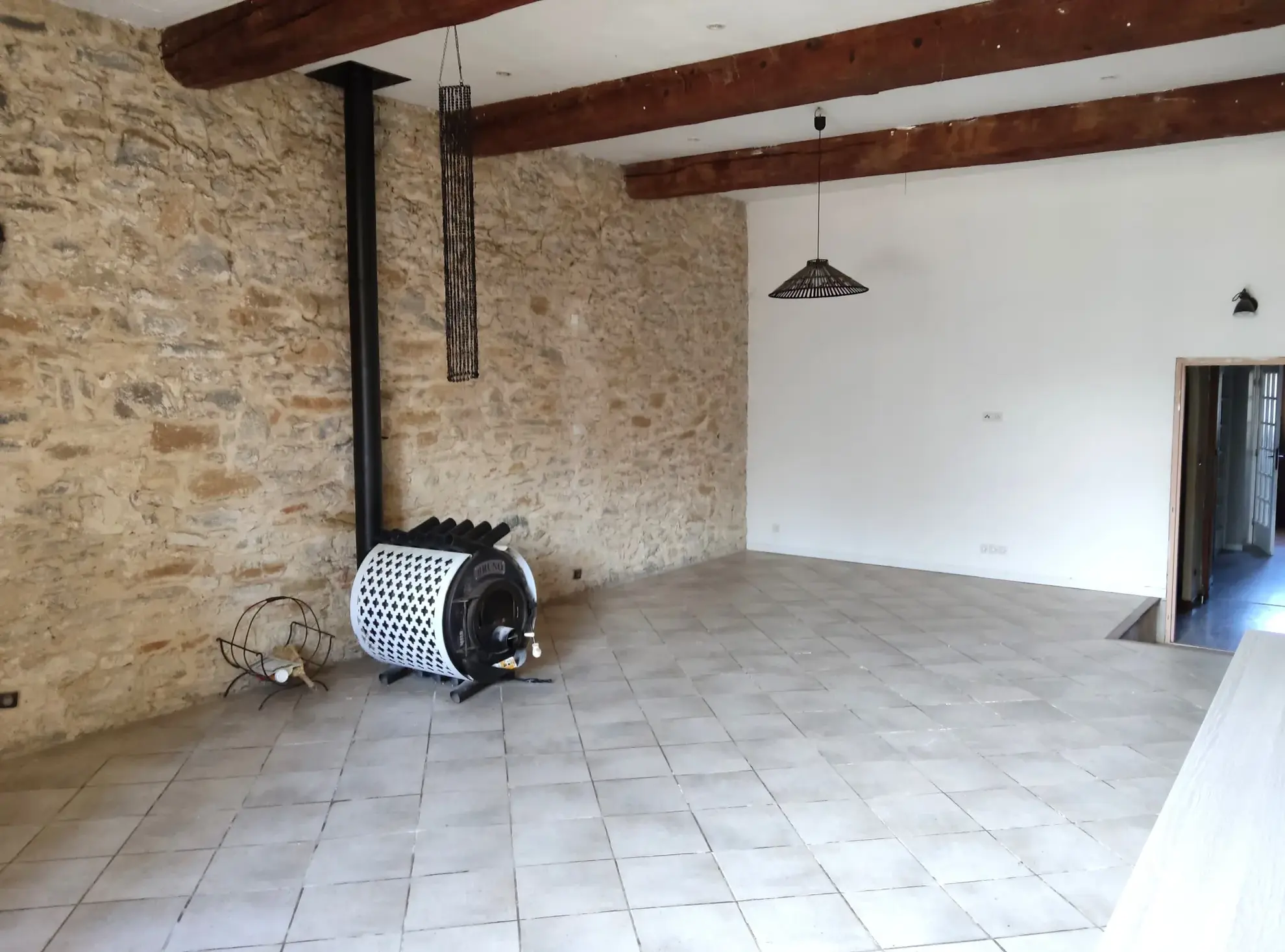Maison familiale en pierre à vendre à Félines-Minervois 