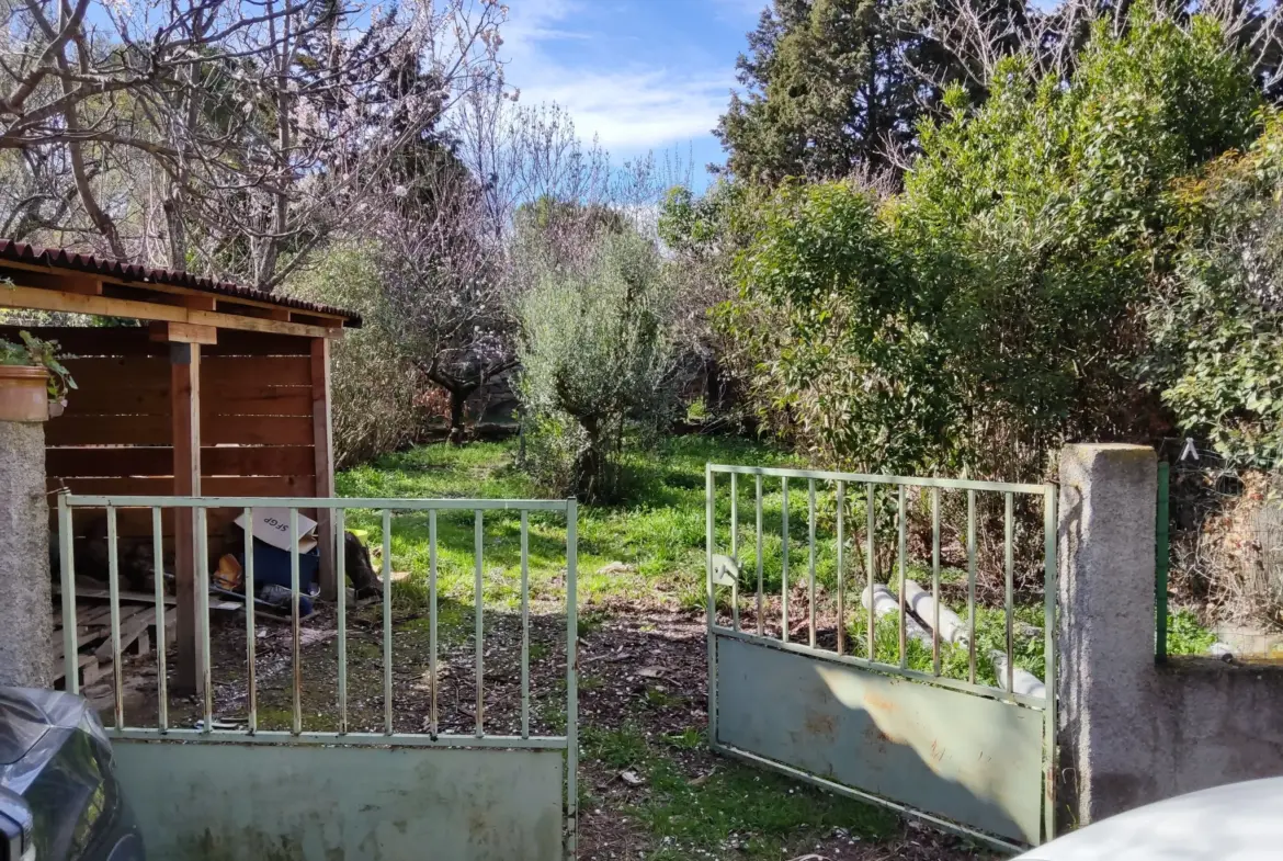 Maison familiale en pierre à vendre à Félines-Minervois 