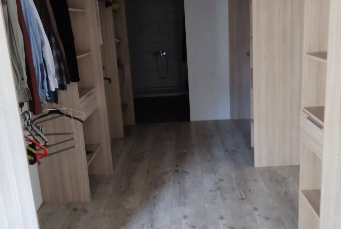 Maison familiale en pierre à vendre à Félines-Minervois 