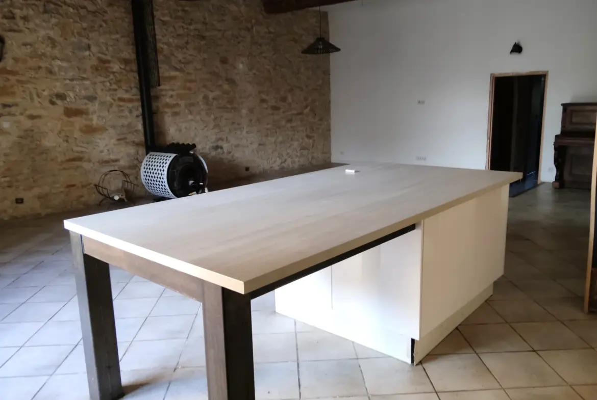 Maison familiale en pierre à vendre à Félines-Minervois 