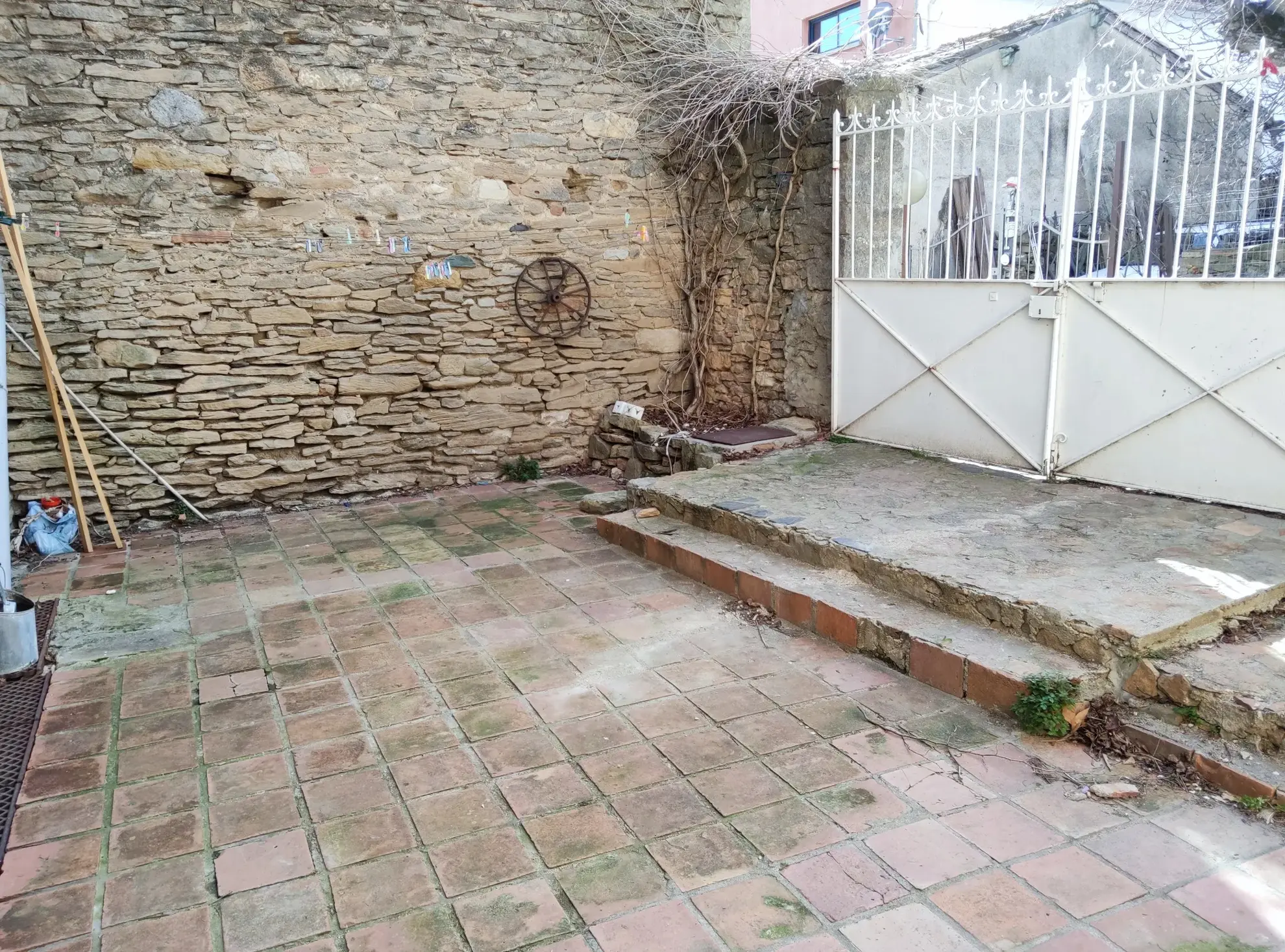 Maison familiale en pierre à vendre à Félines-Minervois 