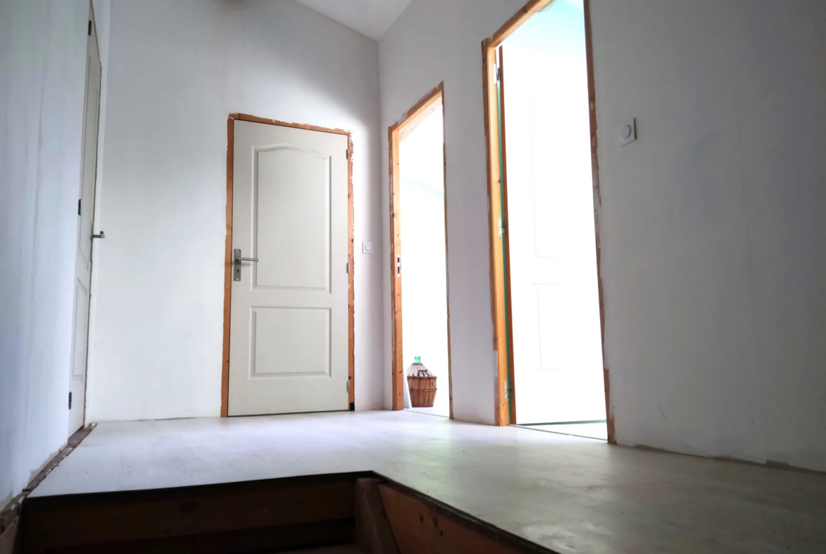 Maison familiale en pierre à vendre à Félines-Minervois 
