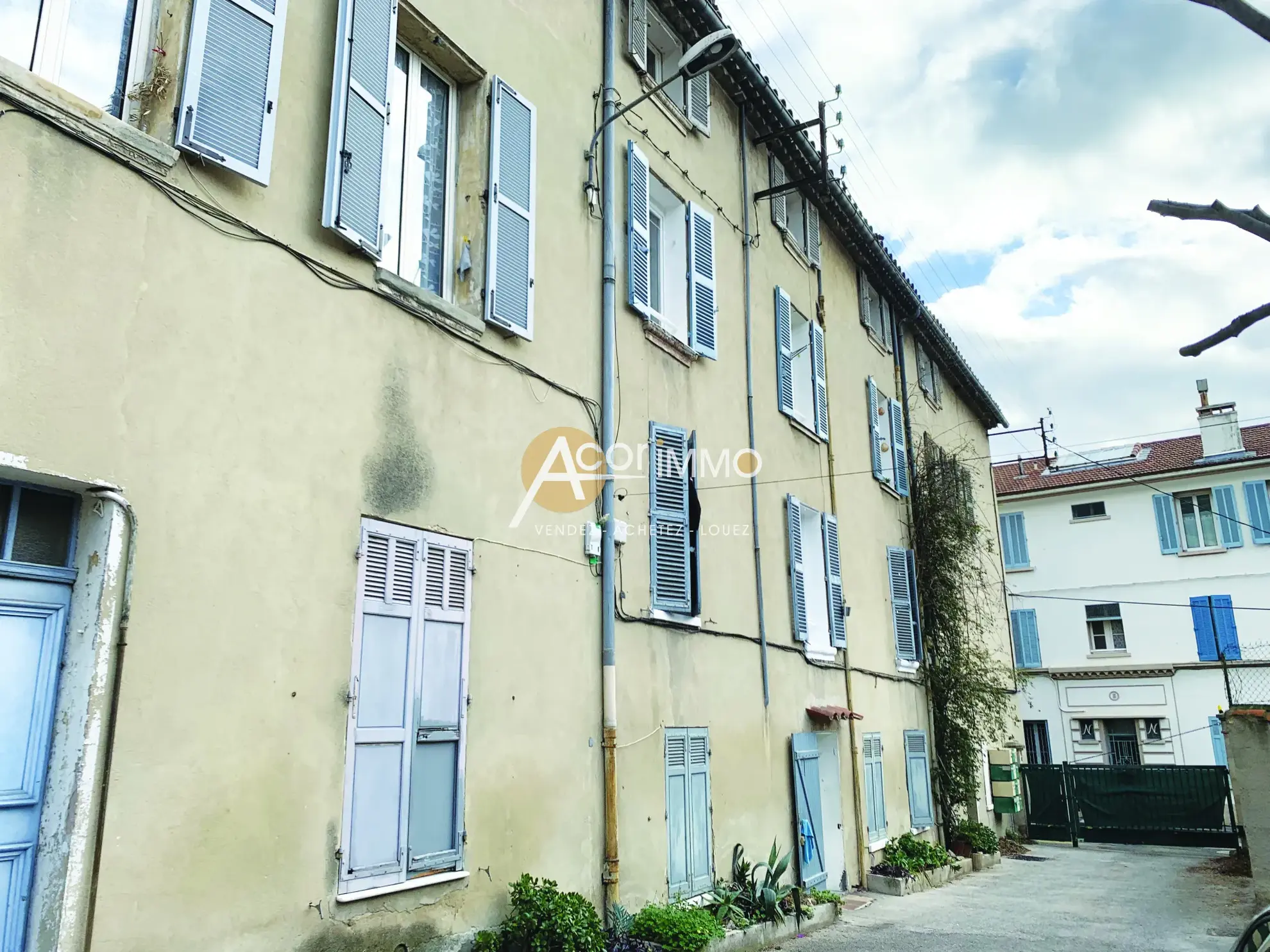 Appartement T2 avec parking dans le quartier St Roch à Toulon 