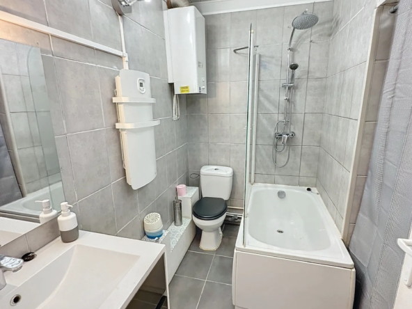 Appartement T2 rénové avec vue dégagée à Arcachon 