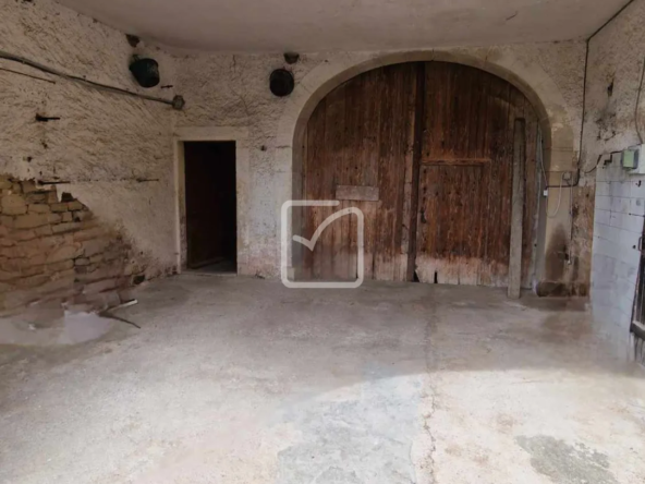 Ancien corps de ferme à rénover à Fougerolles 