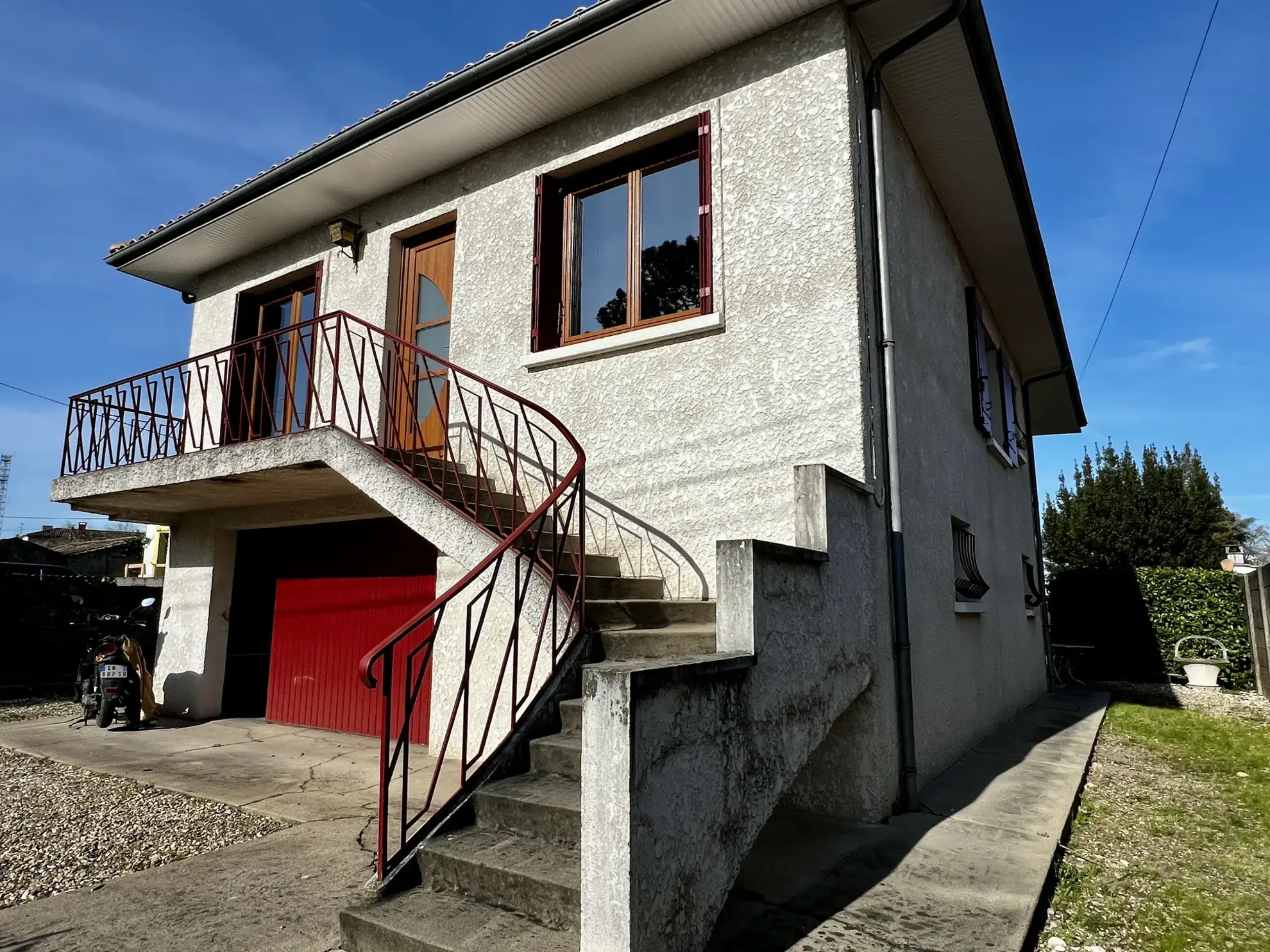 Maison spacieuse à Toulenne avec sous-sol et jardin - 4 chambres 