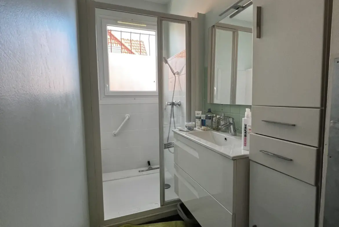 Maison spacieuse à Toulenne avec sous-sol et jardin - 4 chambres 