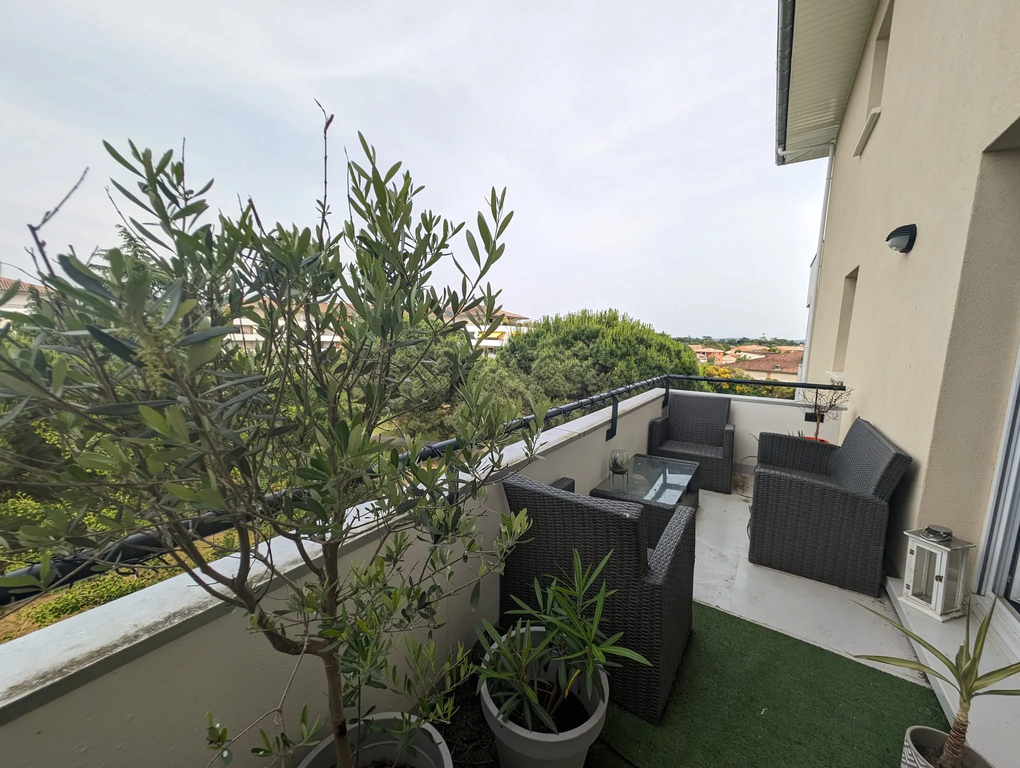 À vendre : Appartement T2 dernier étage avec piscine à Cugnaux 