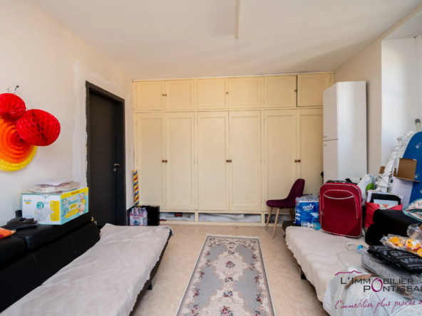 Vente de 2 appartements à Pontarlier avec jardin et garages 