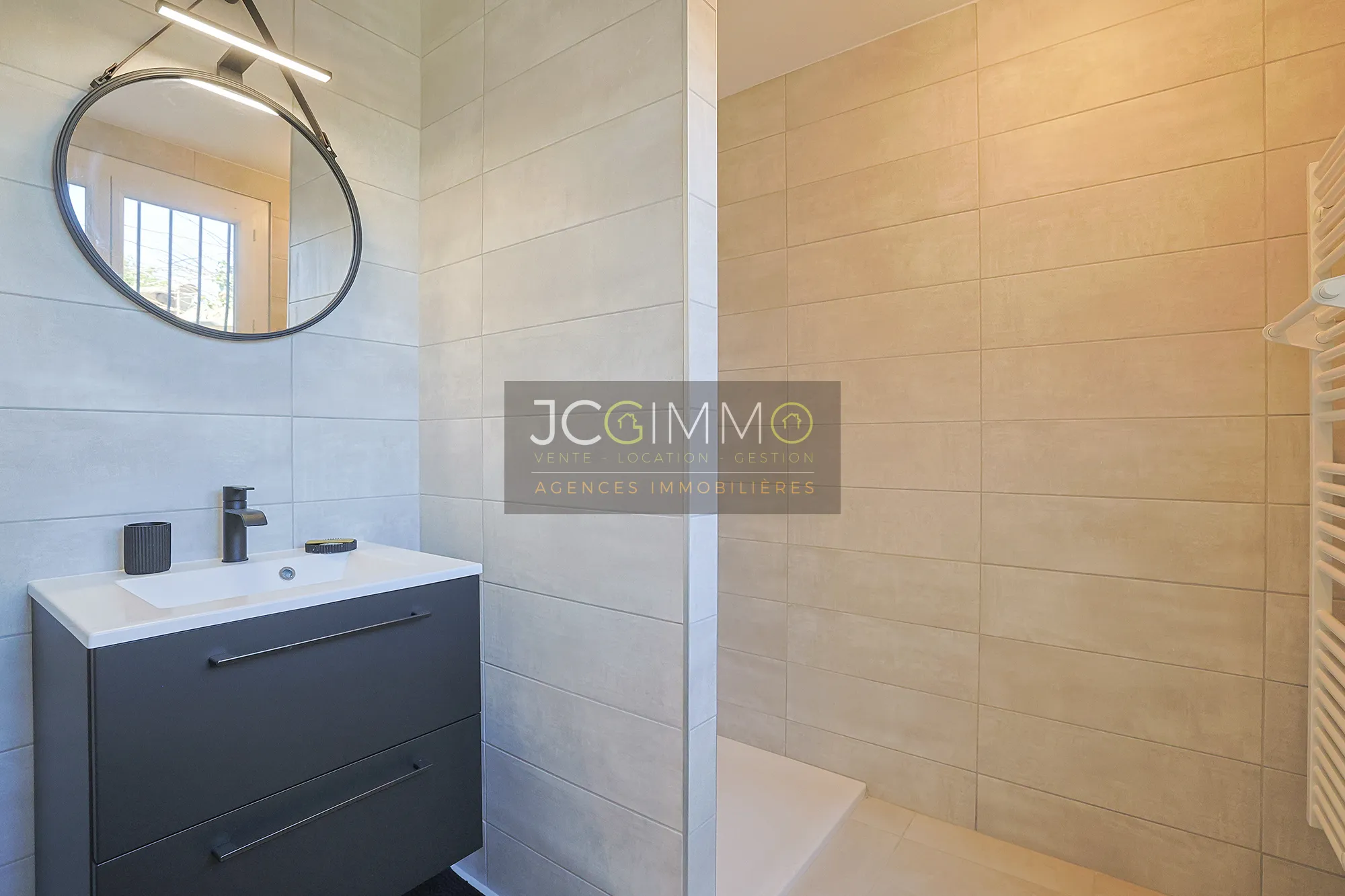 Appartement T5 rénové avec jardin à Puget-ville - 124,13 m² 