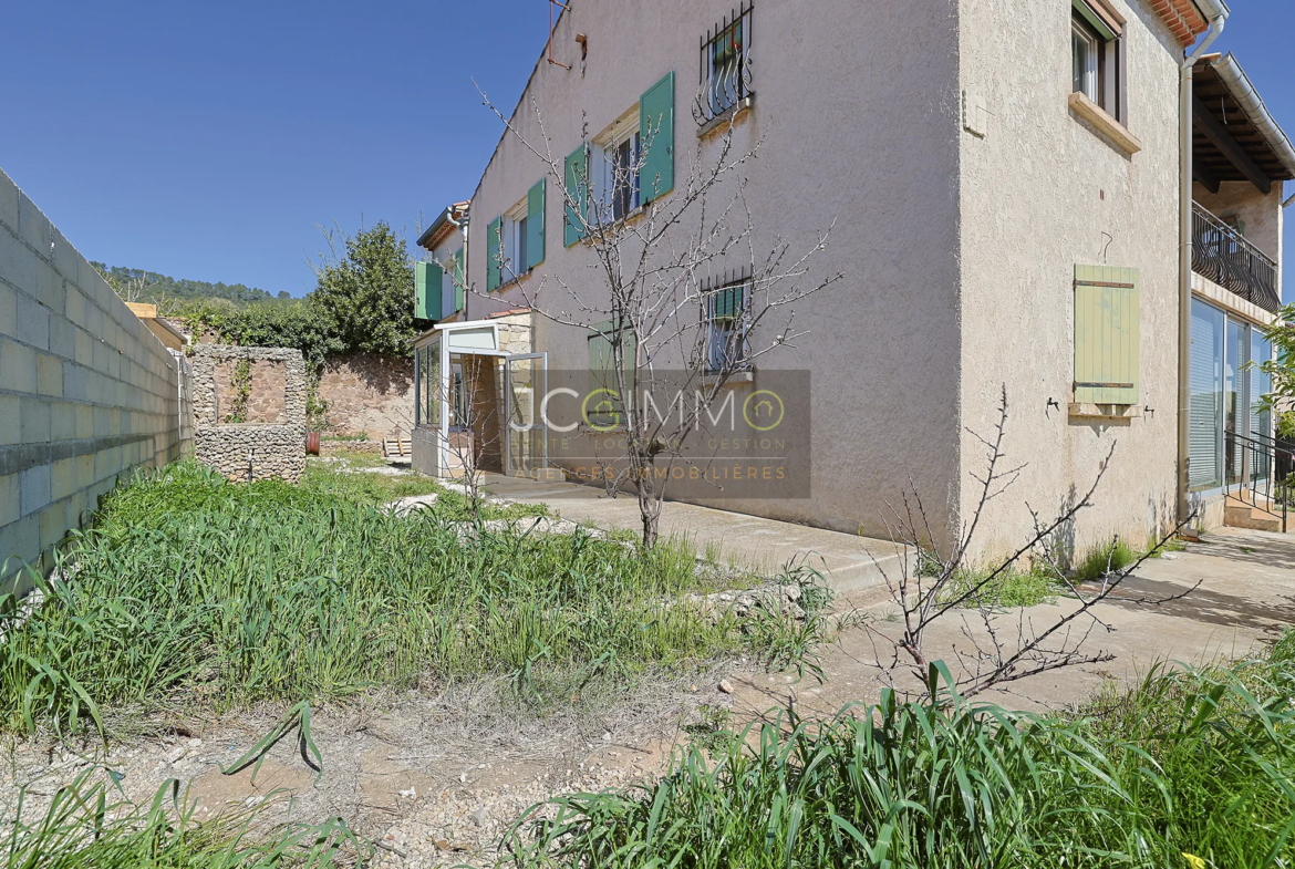 Appartement T5 rénové avec jardin à Puget-ville - 124,13 m² 