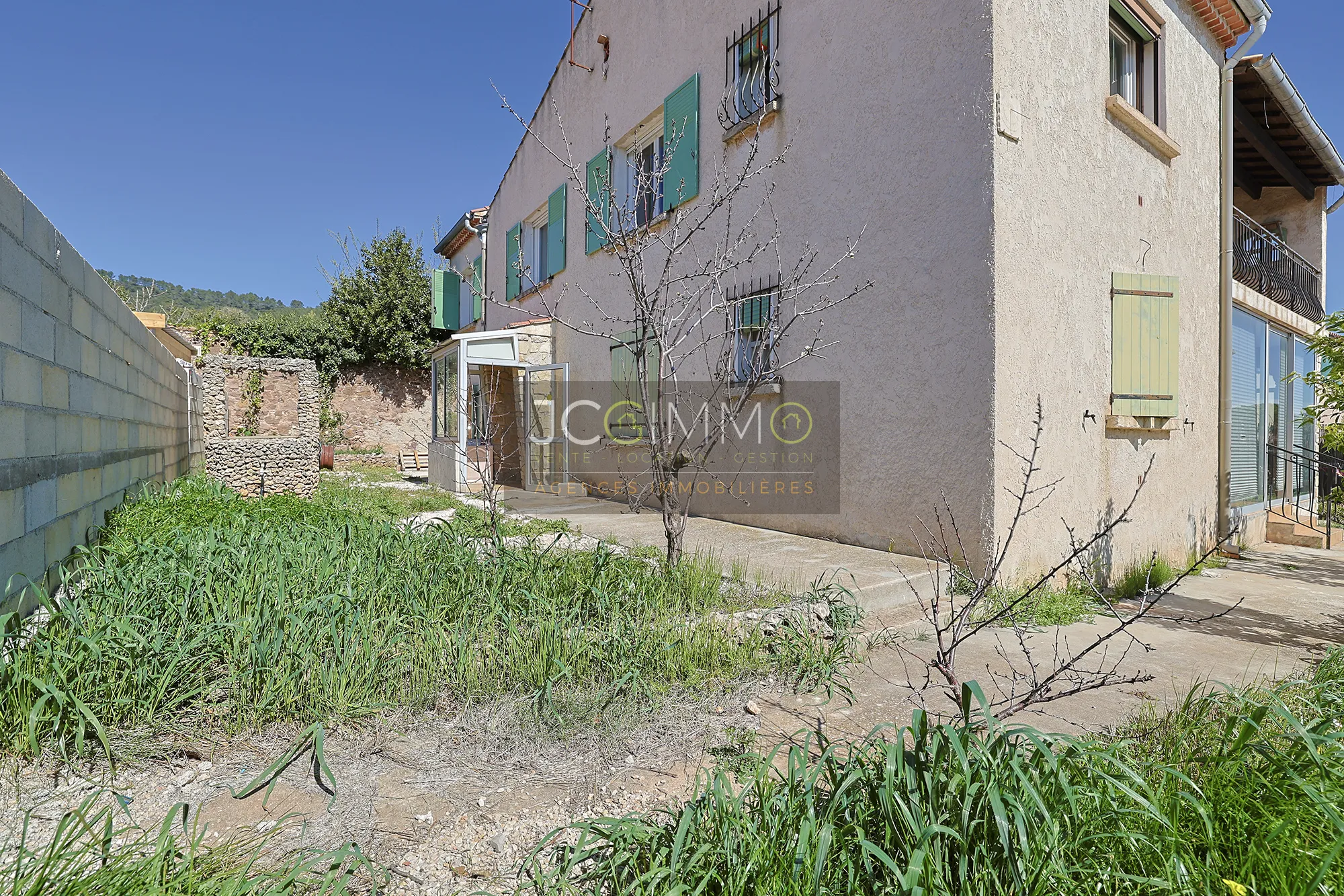 Appartement T5 rénové avec jardin à Puget-ville - 124,13 m² 