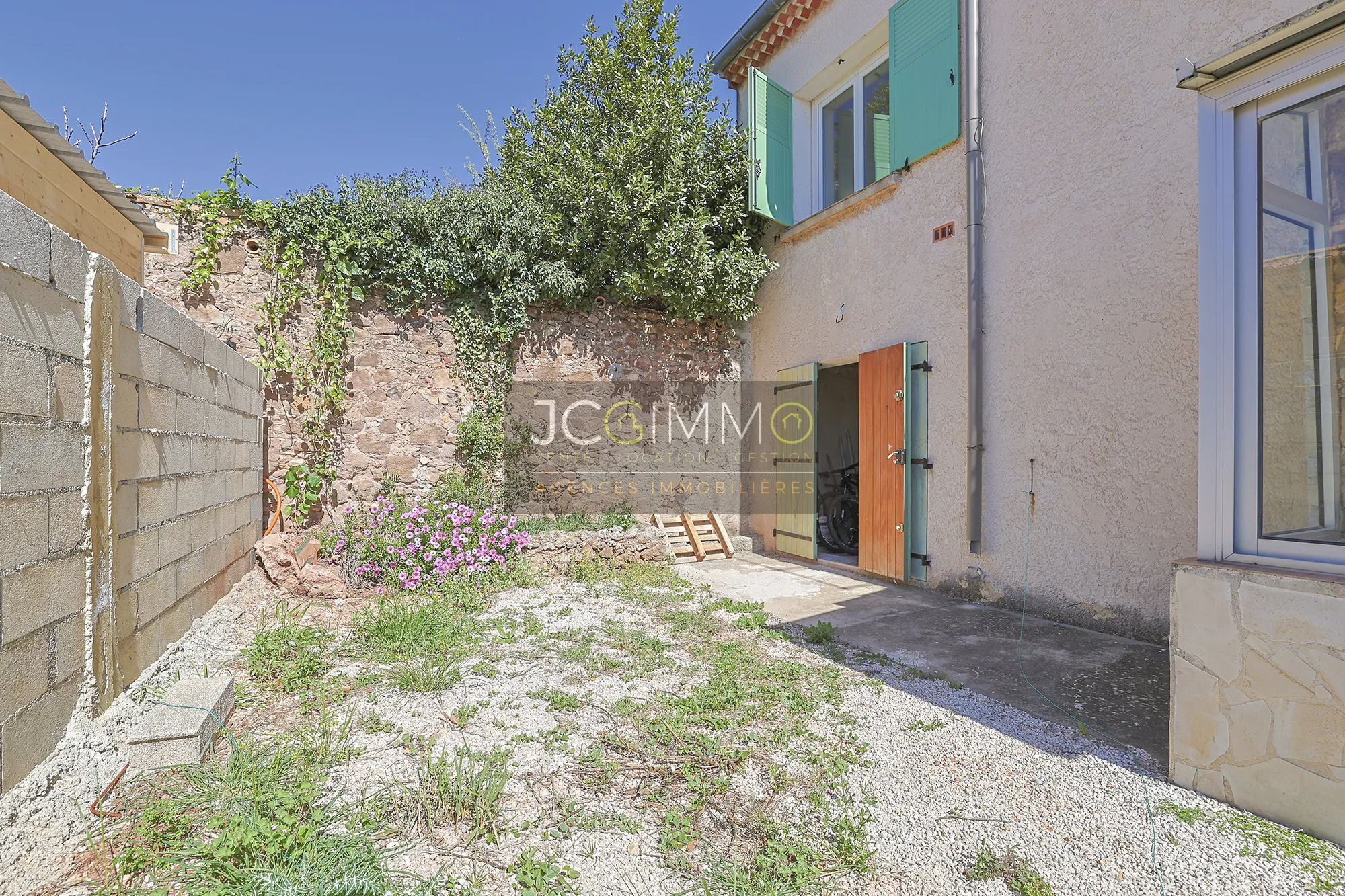 Appartement T5 rénové avec jardin à Puget-ville - 124,13 m² 