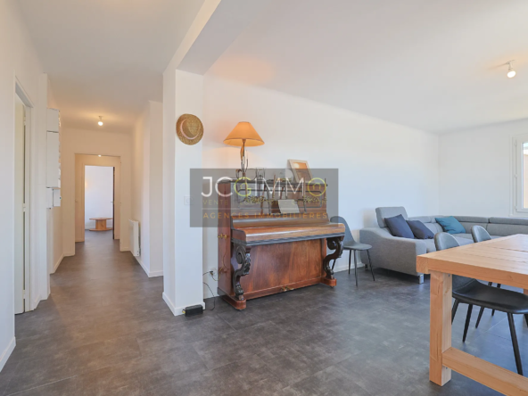 Appartement T5 rénové avec jardin à Puget-ville - 124,13 m² 