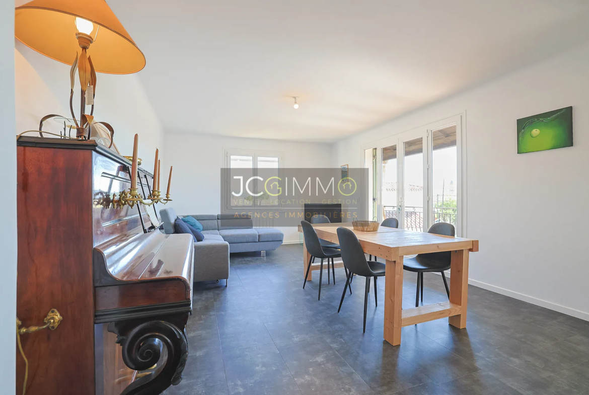 Appartement T5 rénové avec jardin à Puget-ville - 124,13 m² 