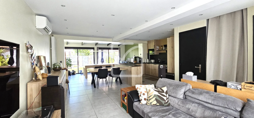 Maison semi-individuelle de 96 m² avec jardin à Templemars