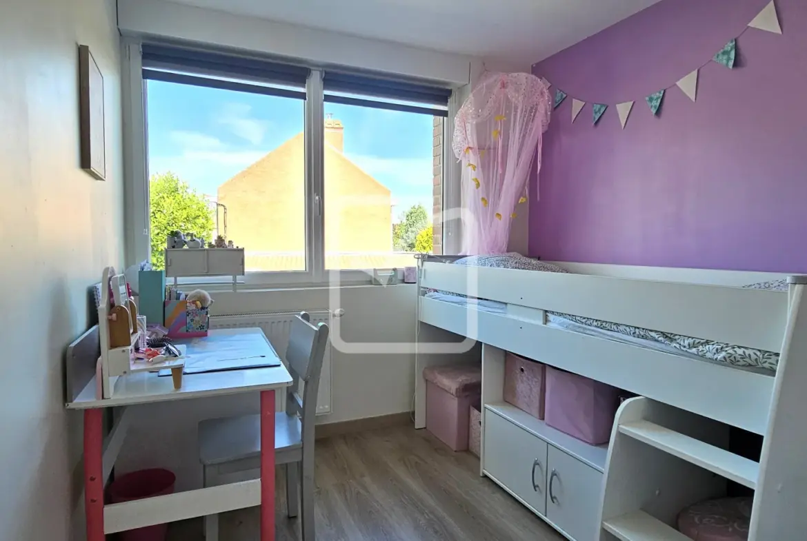 Maison semi-individuelle de 96 m² avec jardin à Templemars 