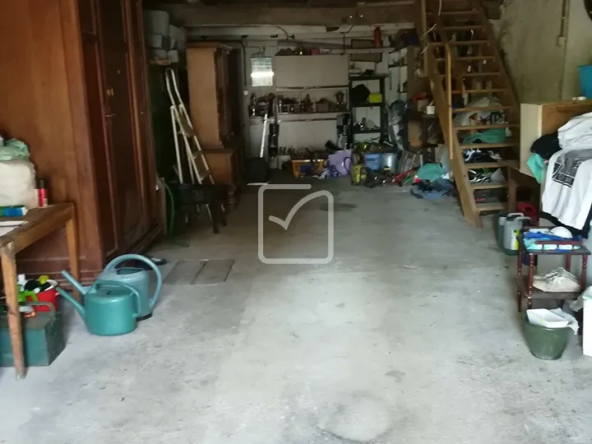 Maison avec locataire à Vernois Sur Mance - 90 m² 