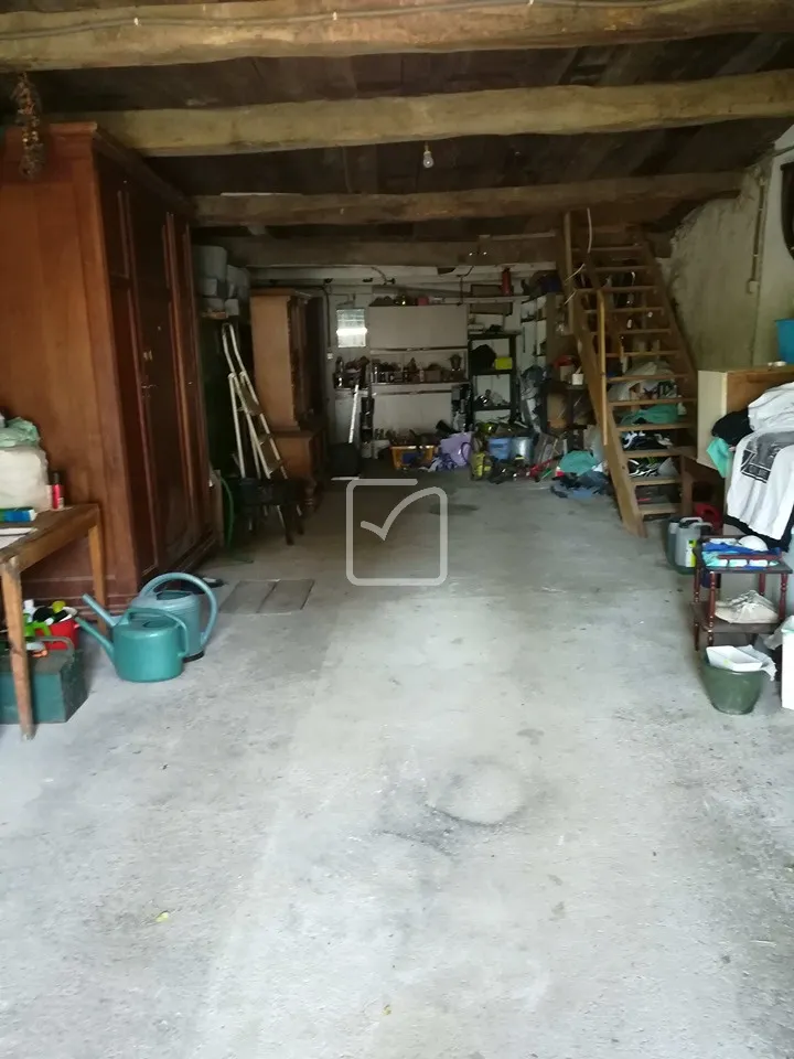 Maison avec locataire à Vernois Sur Mance - 90 m² 