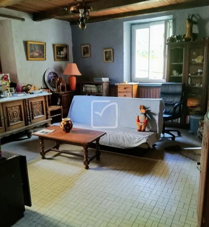 Maison avec locataire à Vernois Sur Mance - 90 m² 