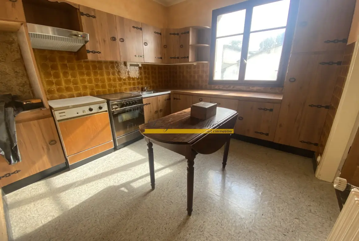 Charmante Maison des Années 70 à Valréas 