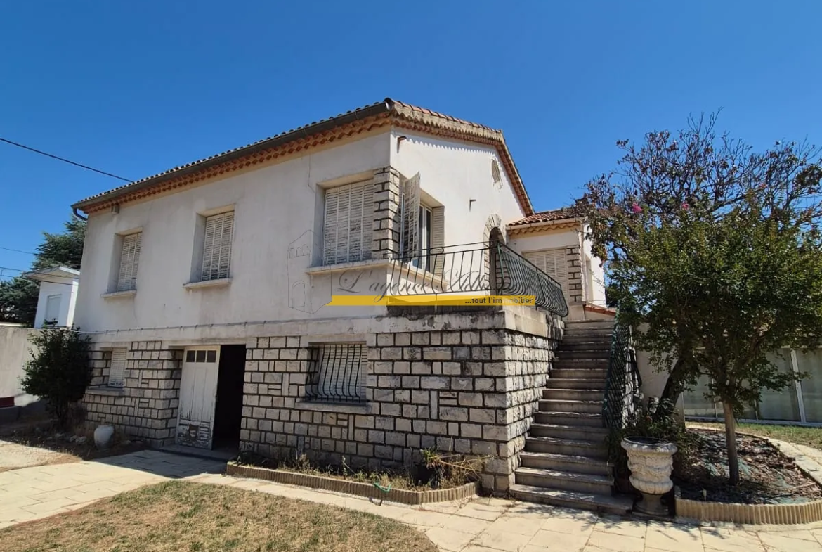 Charmante Maison des Années 70 à Valréas 