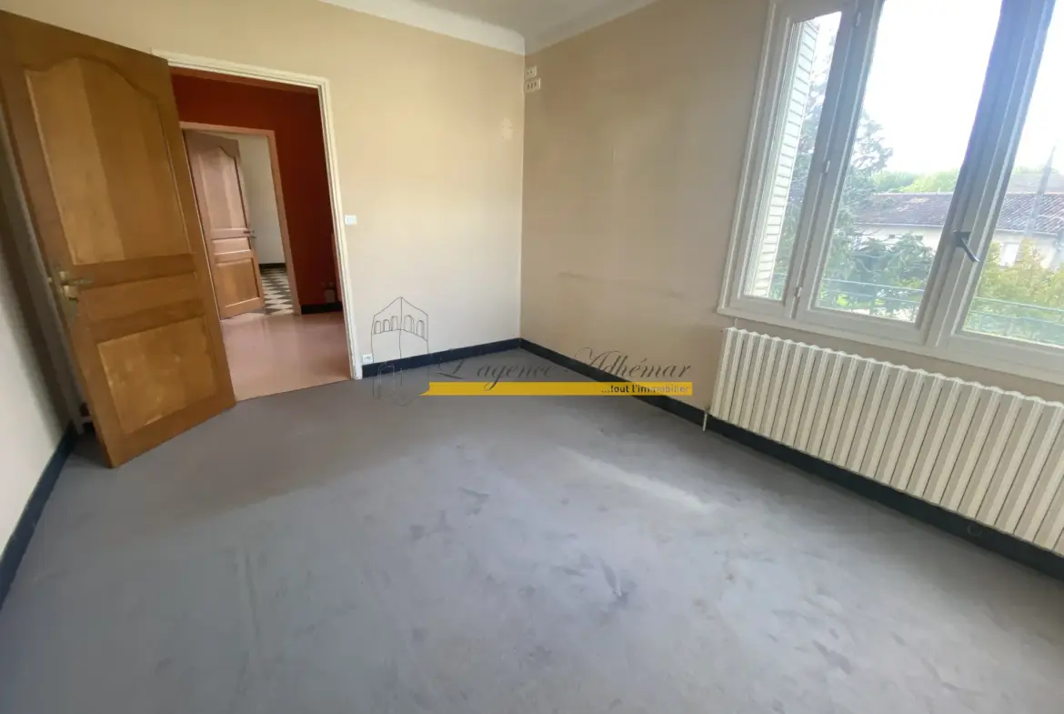 Charmante Maison des Années 70 à Valréas 