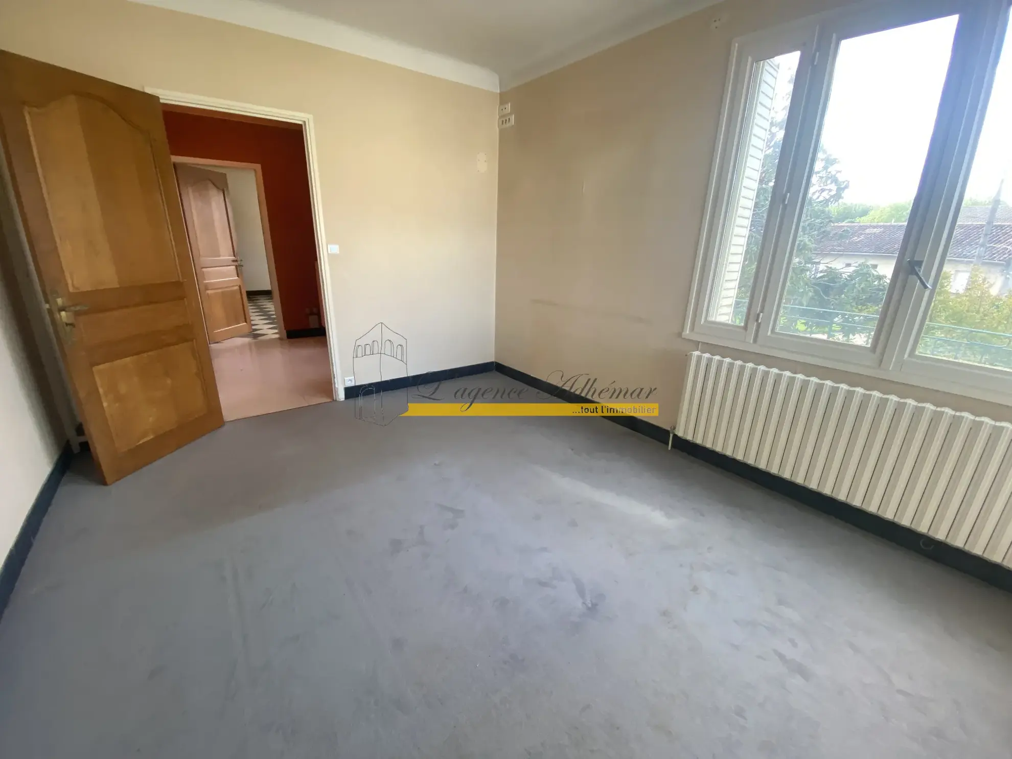 Charmante Maison des Années 70 à Valréas 