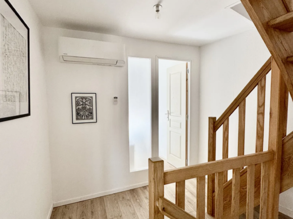 Maison rénovée avec jardin à Neuville-en-Ferrain 