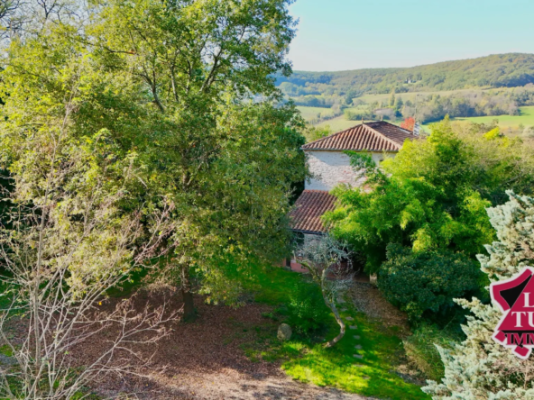 Maison en pierre 3 chambres avec terrain de 1746 m² à Penne d'Agenais 