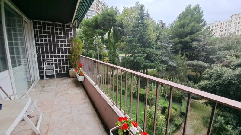 Appartement 4 pièces avec terrasse à Marseille 13009 