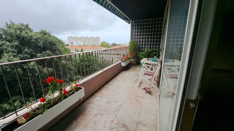 Appartement 4 pièces avec terrasse à Marseille 13009 