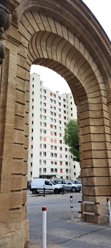 Appartement 4 pièces avec terrasse à Marseille 13009 