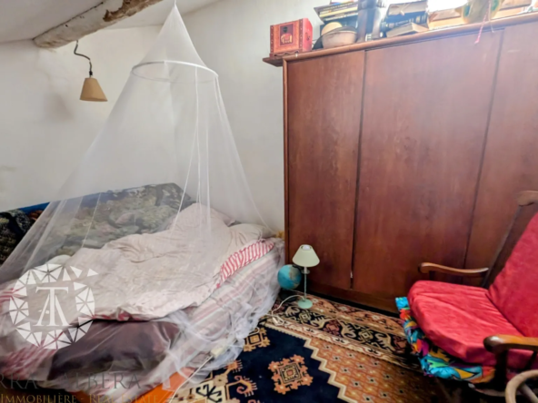 Maison en pierre à réhabiliter à Laroque des Albères 