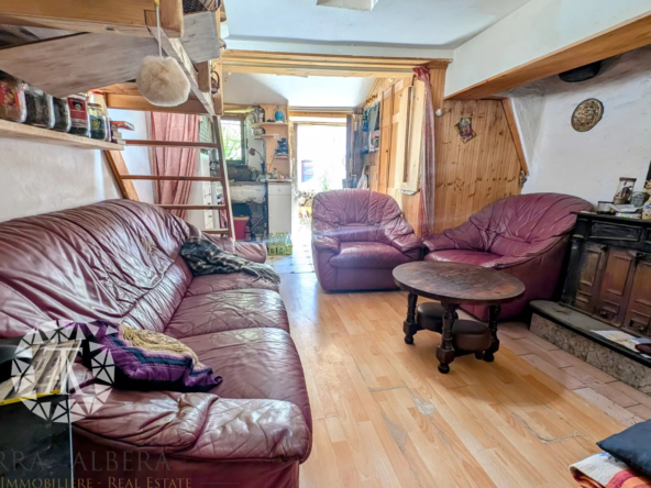 Maison en pierre à réhabiliter à Laroque des Albères 