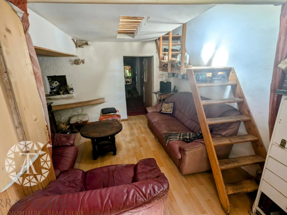 Maison en pierre à réhabiliter à Laroque des Albères 