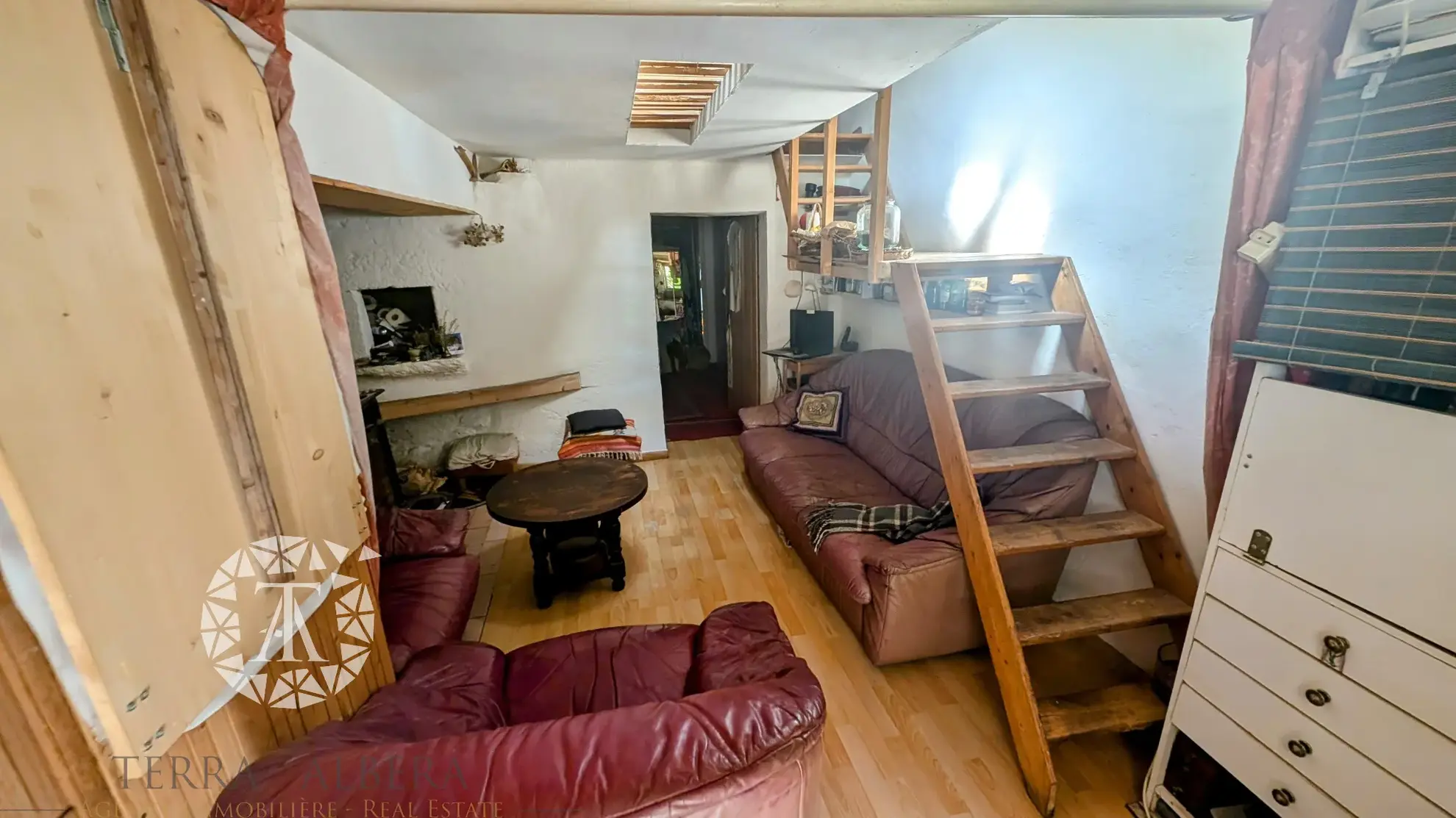 Maison en pierre à réhabiliter à Laroque des Albères 