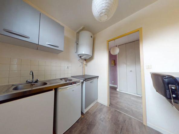 Charmant Appartement T1 à La Combe Saragosse à Vendre 
