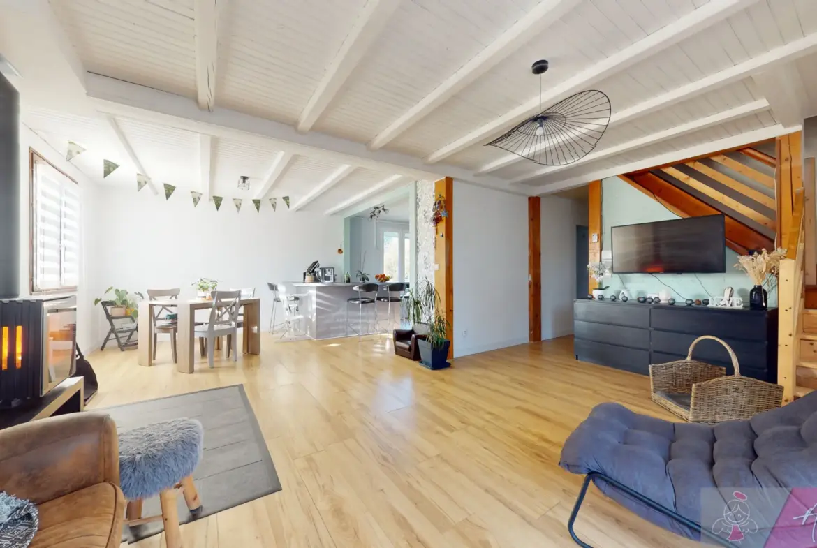 Maison individuelle 158 m² - 5 chambres à Eclans Nenon 
