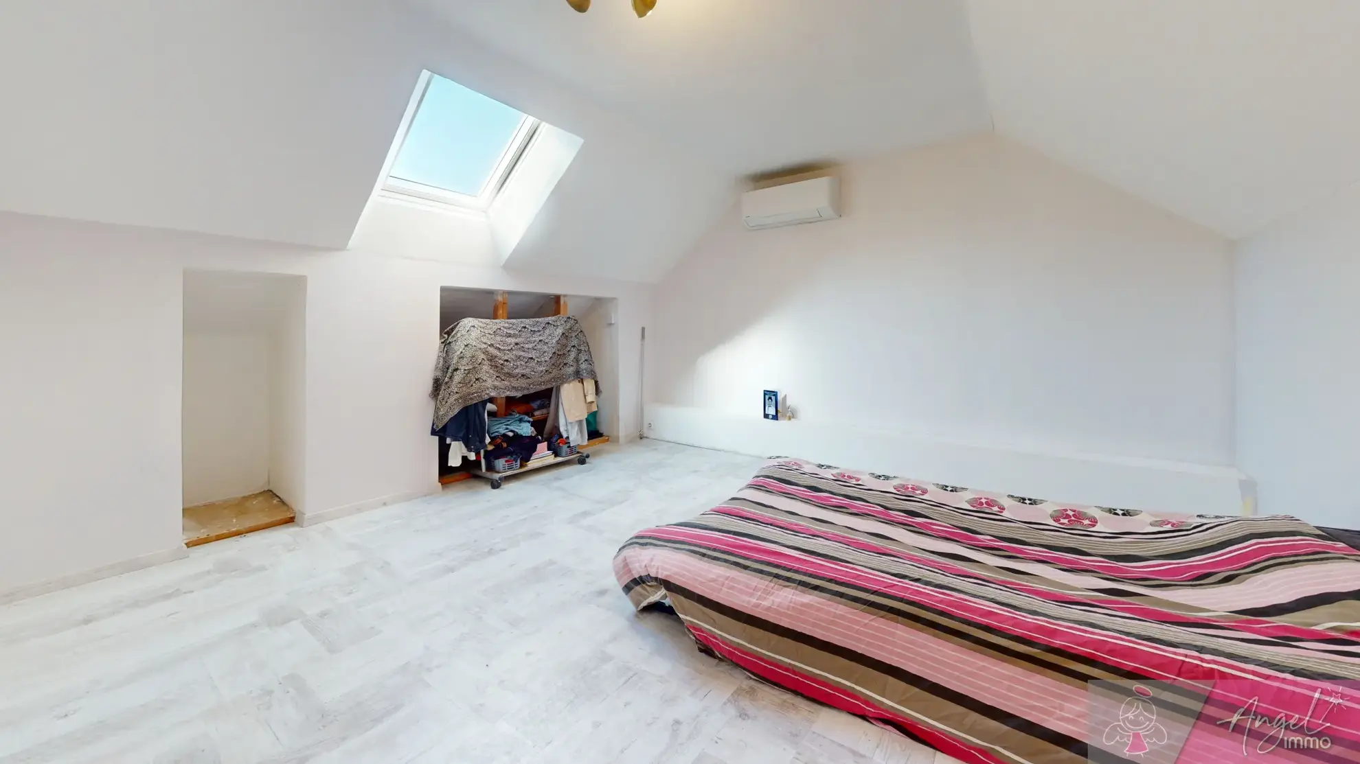 Maison individuelle 158 m² - 5 chambres à Eclans Nenon 