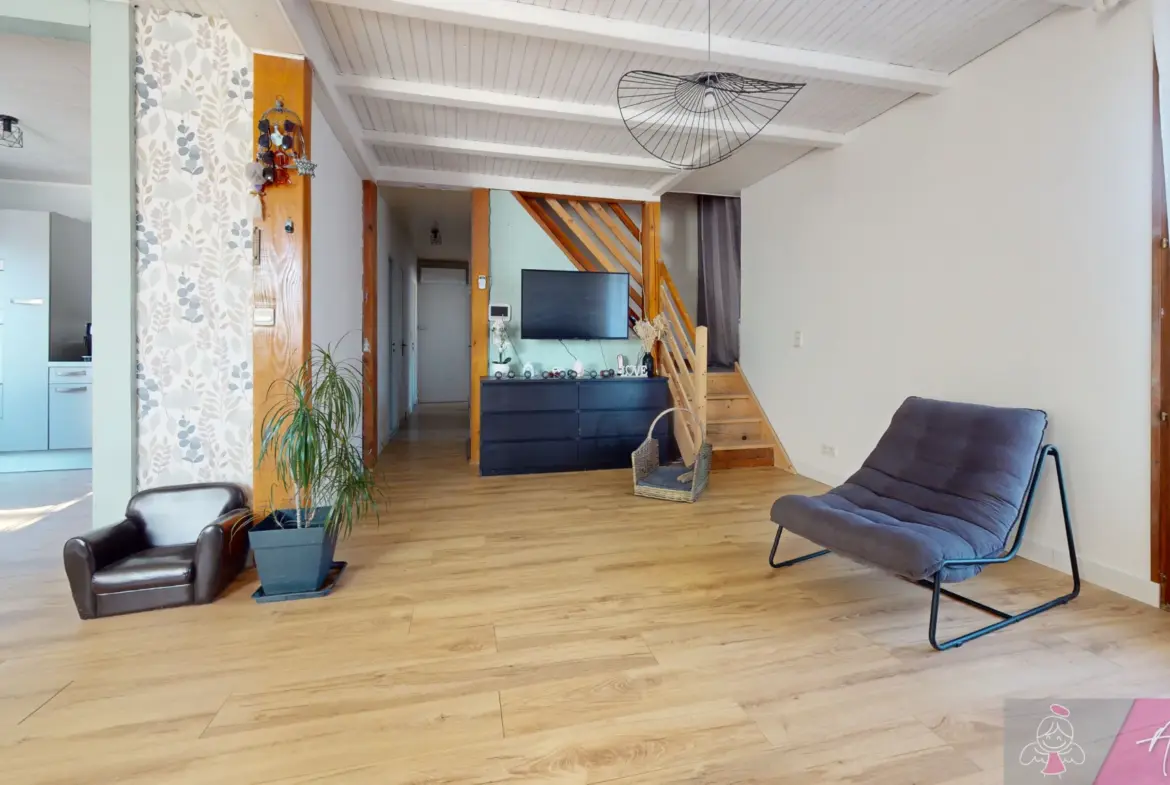 Maison individuelle 158 m² - 5 chambres à Eclans Nenon 
